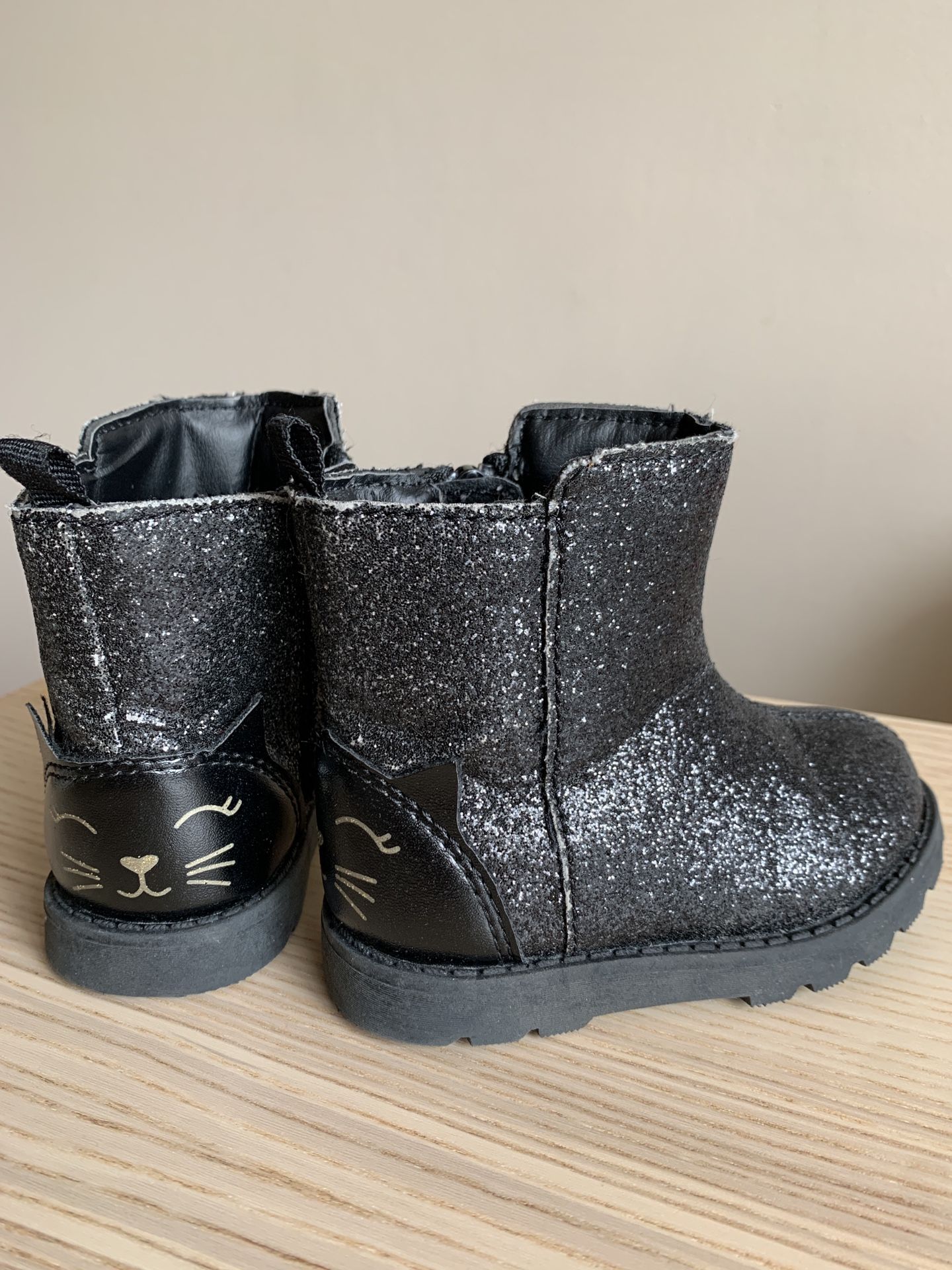 Toddler size 5 Carter’s boots