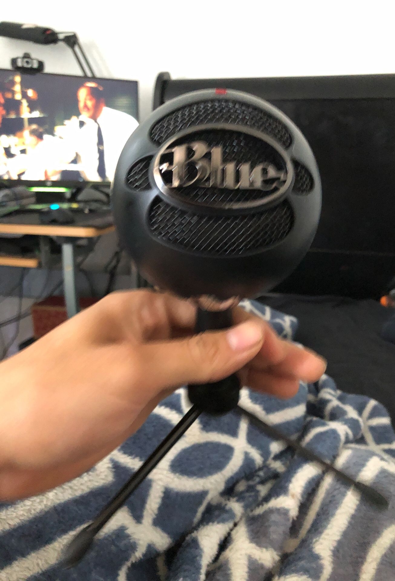 Blue snowball