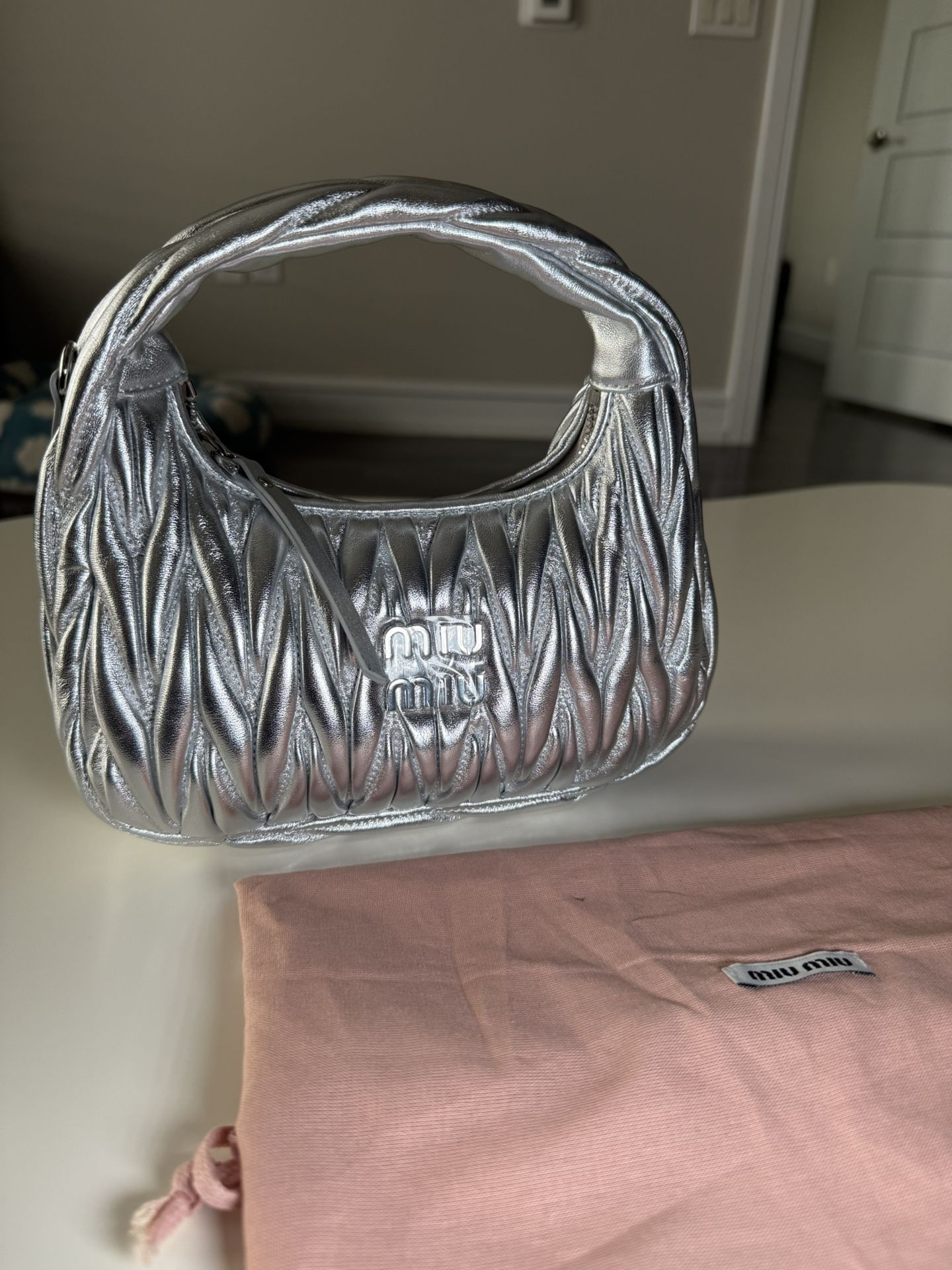 Matelassé Small Hobo Bag – Silver