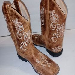 Leather girls cowboy boots size 13