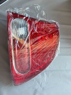 2003-2005 Honda Civic Sedan Right Tail Light Assembly - New