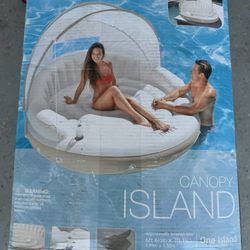 Canopy Island Pool Float