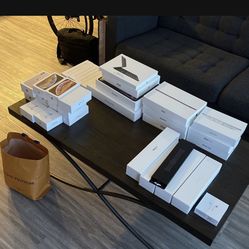 Apple Boxes 