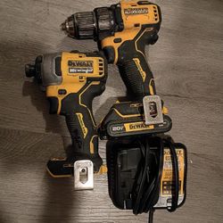 DeWalt 20V XR Brushless Drill AND Impact Driver Kit 