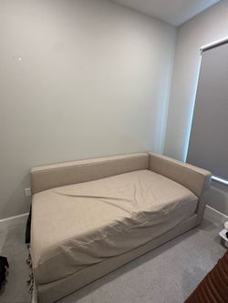Day bed for sale - w/ mattress