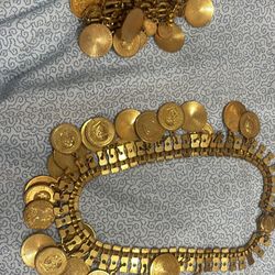 Gold Necklace & Bracelet 
