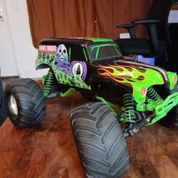 Traxxas 1/10 2wd Monster Jam Grave Digger *Rare* 