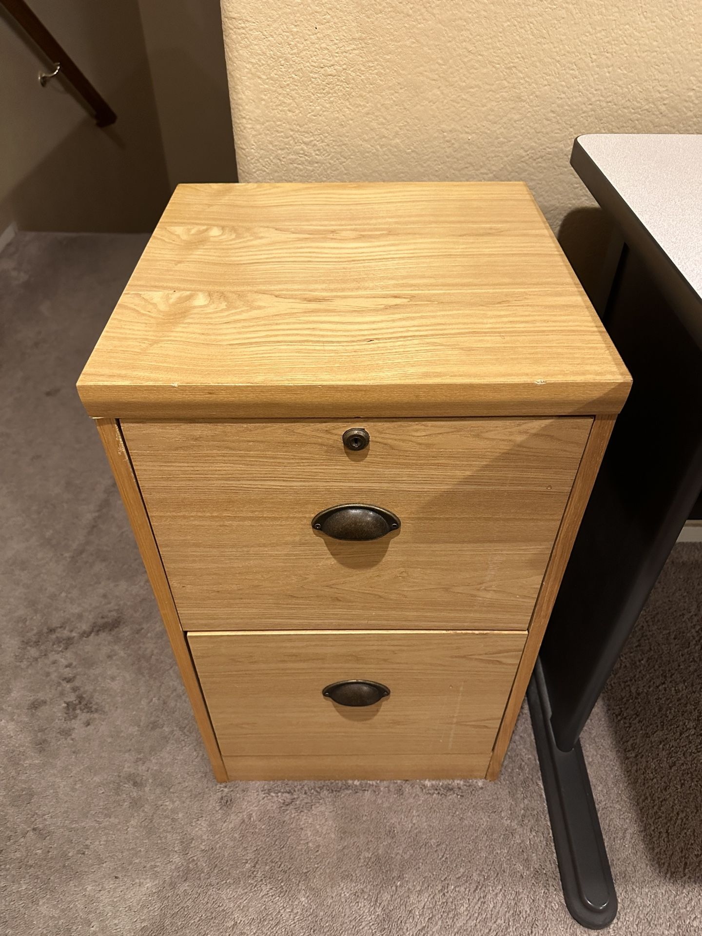 2 DRAWER FILING CABINET 