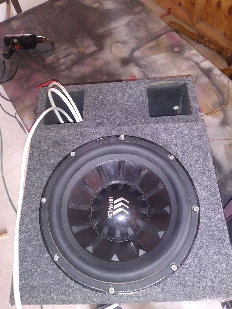 12' sub bravox 3000 watts competition