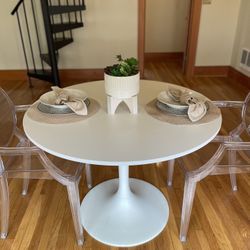 Round Dining Table **