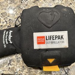 Physio-Control LIFEPAK CR Plus AED – Boots Up Fully, Voice Prompts Work, Good Self-Test Status!