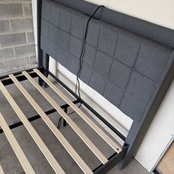 BED FRAME (QUEEN-NO MATTRESS) Has Electrical Outlet