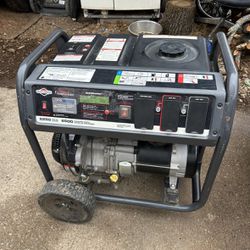 Briggs And Stratton Generator—Storm Responder!!! 6250 Watts/8500 Starting Watts!!! Works Great!!! 