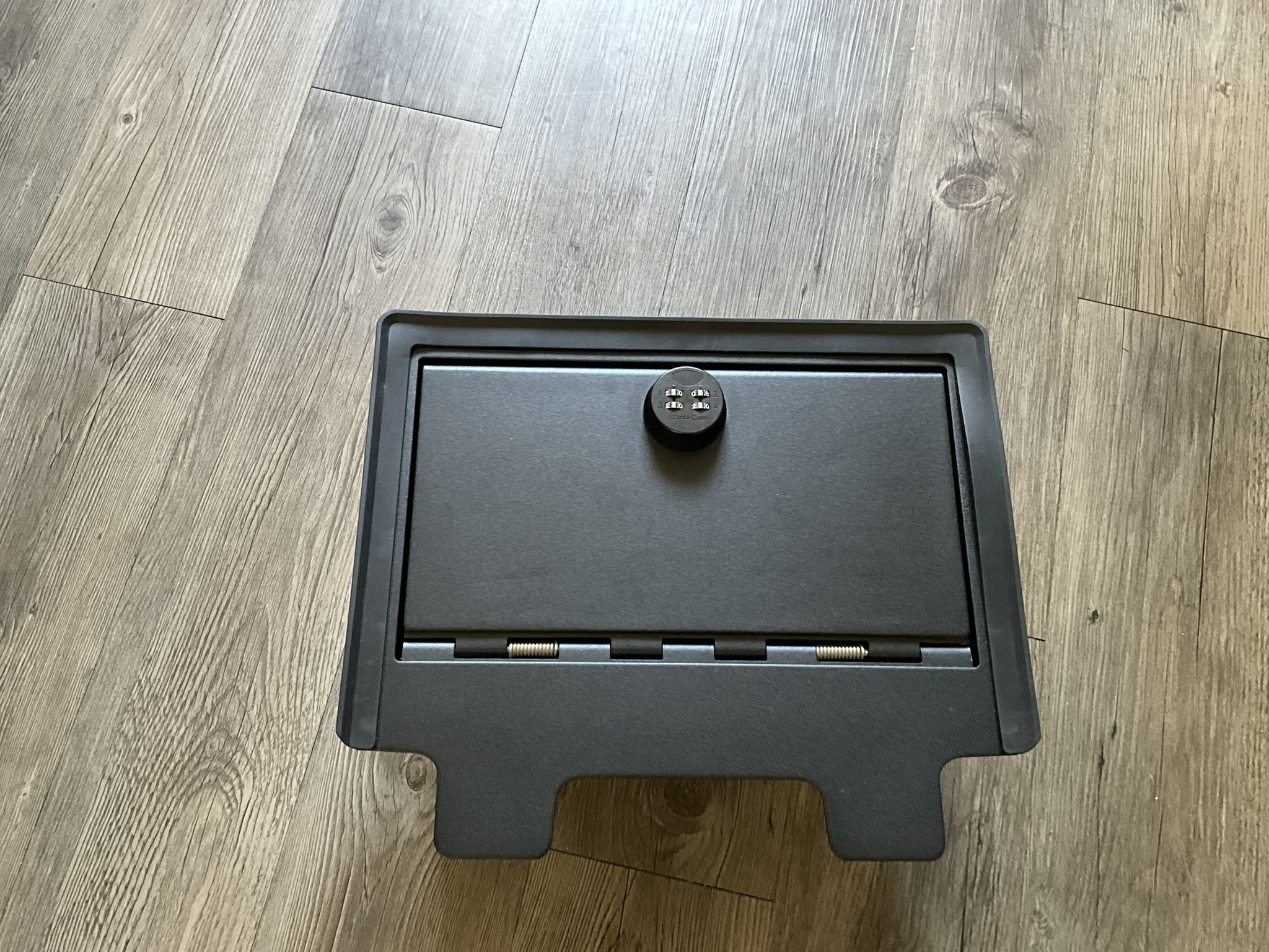Console Mounted Safe For Gmc 2020 Or Silverado. Wireless Charger