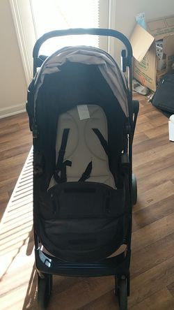 Graco frankie outlet travel system