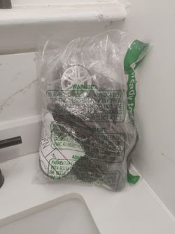 The product is a lot of 8OEM Kalpak suitcase wheels, specifically designed for replacement purposes. 