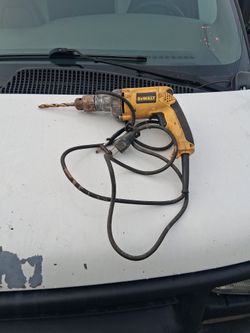 The wall drill dewalt
