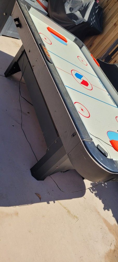 Air Hockey Table