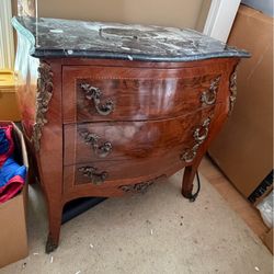 Foyer Dresser with Mirror