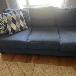 Sectional Couches 