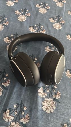 headphones to listen to music