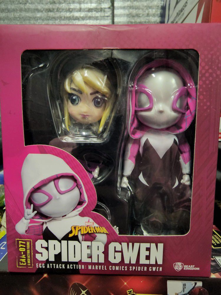 Spider Gwen Egg Attack Action Figure 