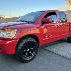 2012 Nissan Titan SV