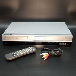 Zenith VCR/ DVD Player with Remote And Cable. Works Fine.
