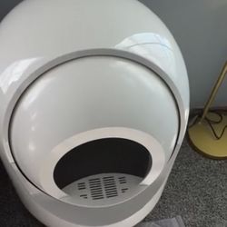 Never used app controlled robotic litterbox