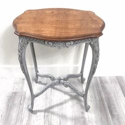 Carved Wood side table/ Accent Table🛋️ Available