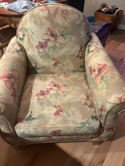 Nice Ethan Allen Floral Chair