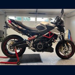 2018 Aprilia shiver 900