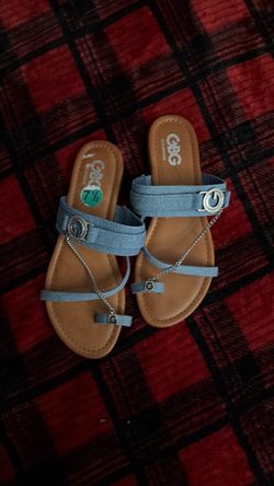 Size 7.5 Women’s sandals