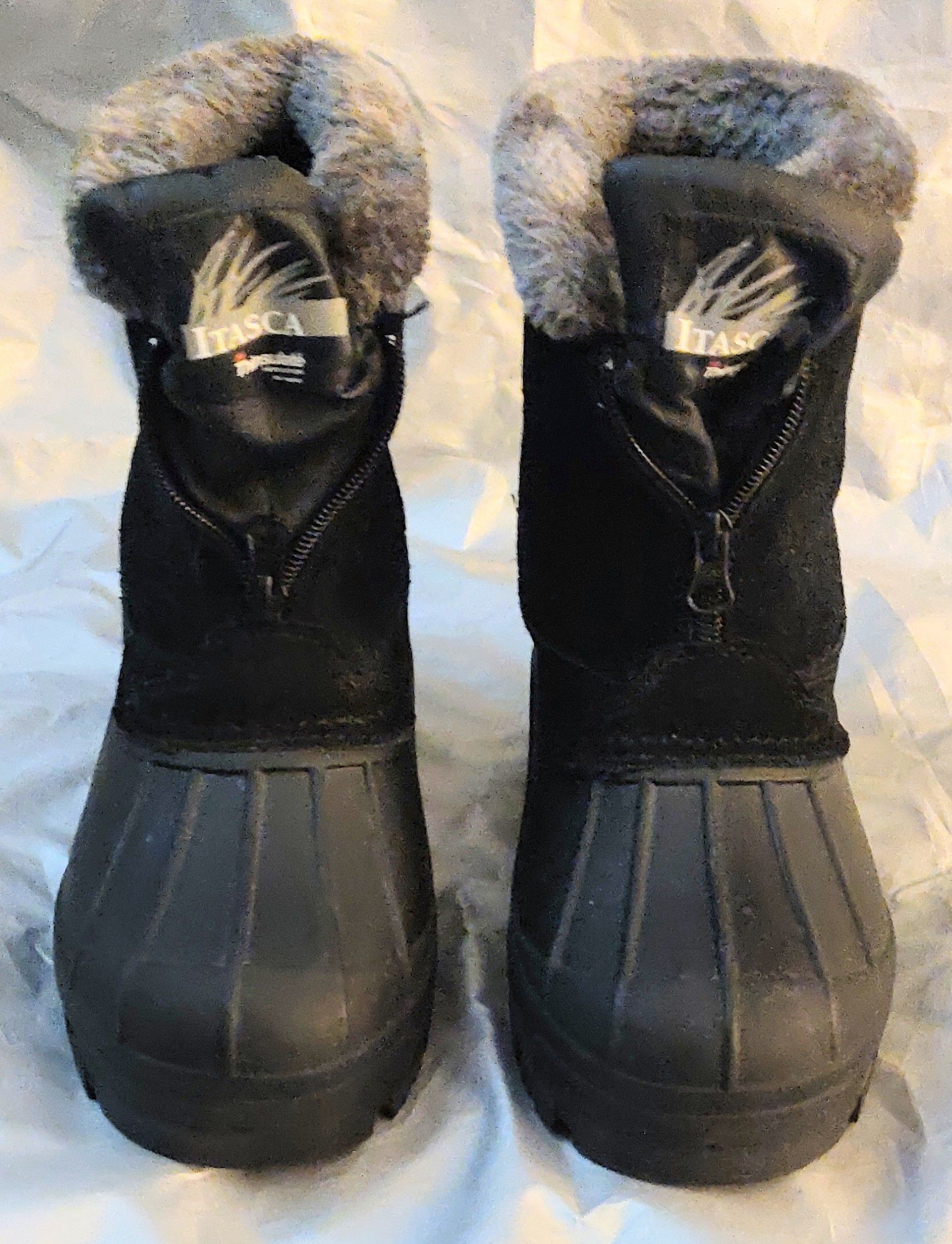 Snow boots-Itasca Women's Tahoe Front Zip Insulated Boots size 8m