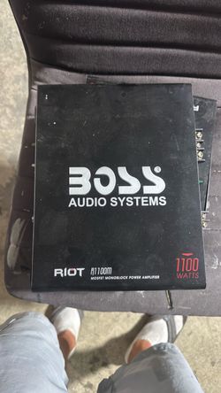 Boss Audio Systems Riot R1100M Monoblock Amplifier