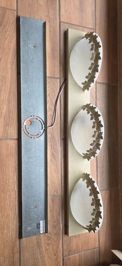 Rustic Antique Brass Leaf Vanity Light Fixtures – 3-Light & 4-Light (Wall Mount)