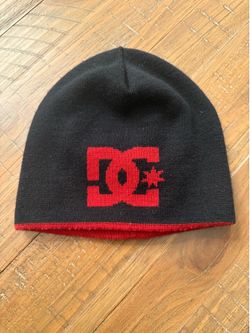 Vintage DC Shoes Reversible Beanie Black Red Y2K Skate Hat