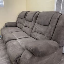 3 Seat Recliner Couch
