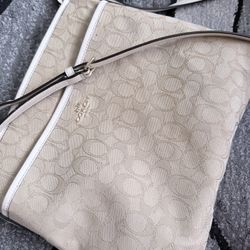 Coach Purse Beige 