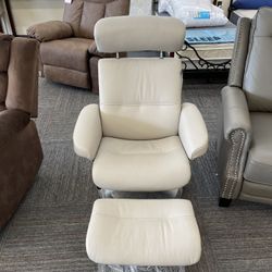 💥Brand New💥Top Grain Leather Recliner with Ottoman.  $49 Down  and Take It Home  With Finance. 