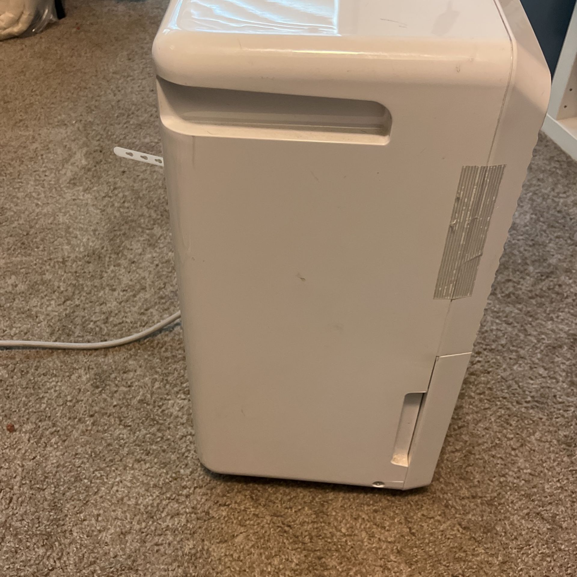 Dehumidifier Arctic king for Sale in Flagstaff, AZ OfferUp