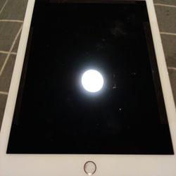 2 iPad iCloud Locked 