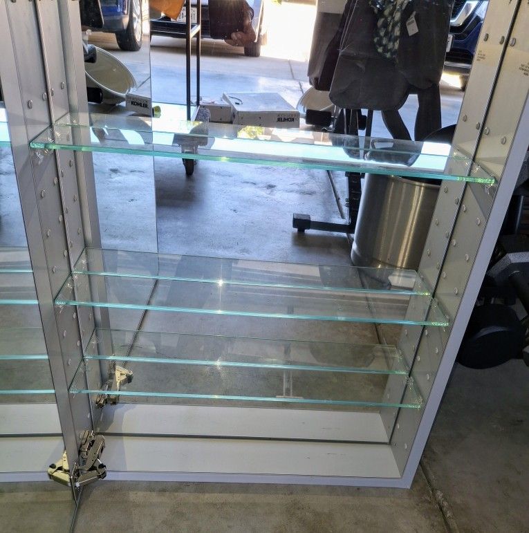 Med Cabinet/3 Glass Mirrorss/3glass Shelves
