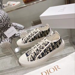 Dior Lady’s Shoes With Box 