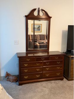 Queen bedroom suite