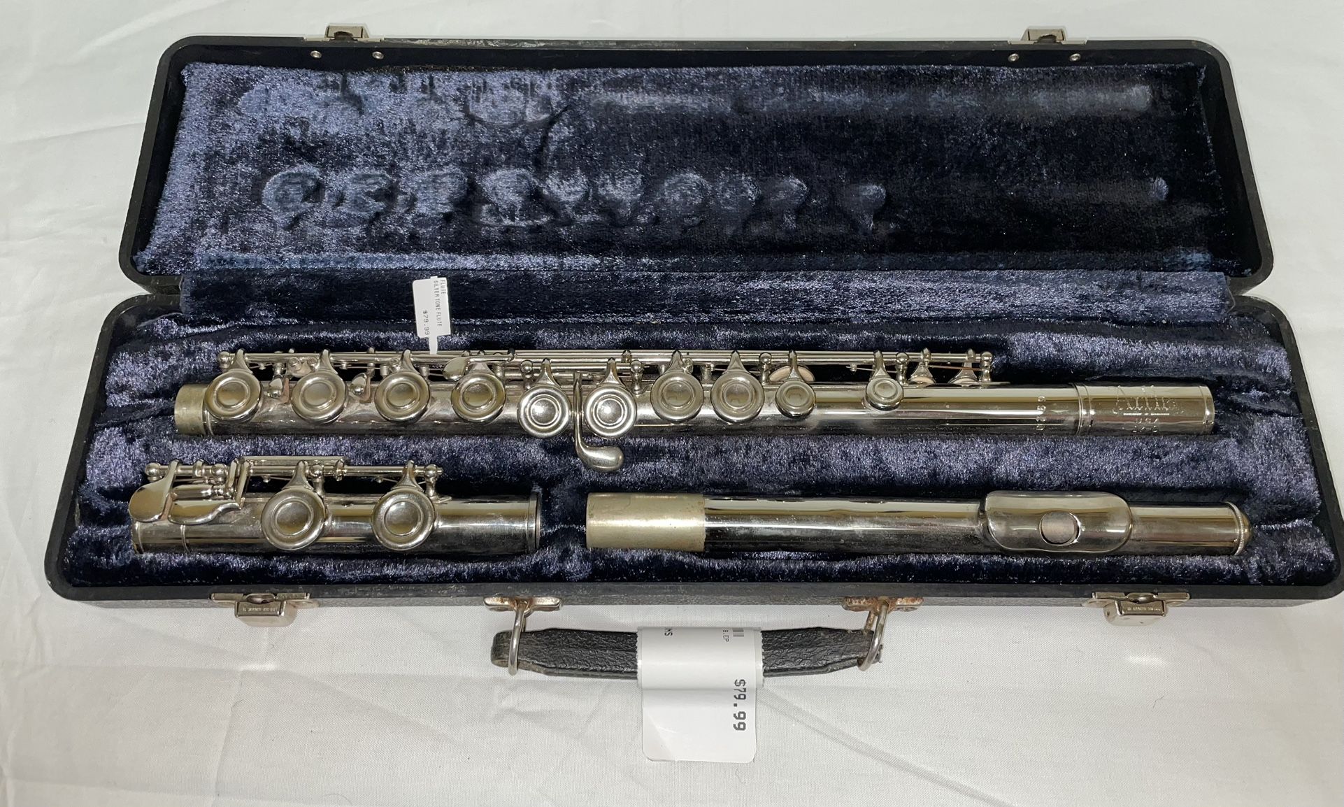 Artley 17-0 Silver tone Flute W/Case