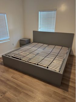 KING SIZE BED FRAME