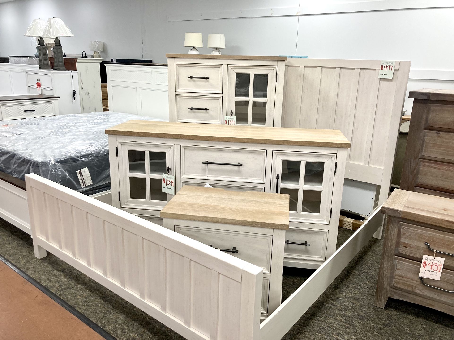 New King Bedroom Set — SPECIAL