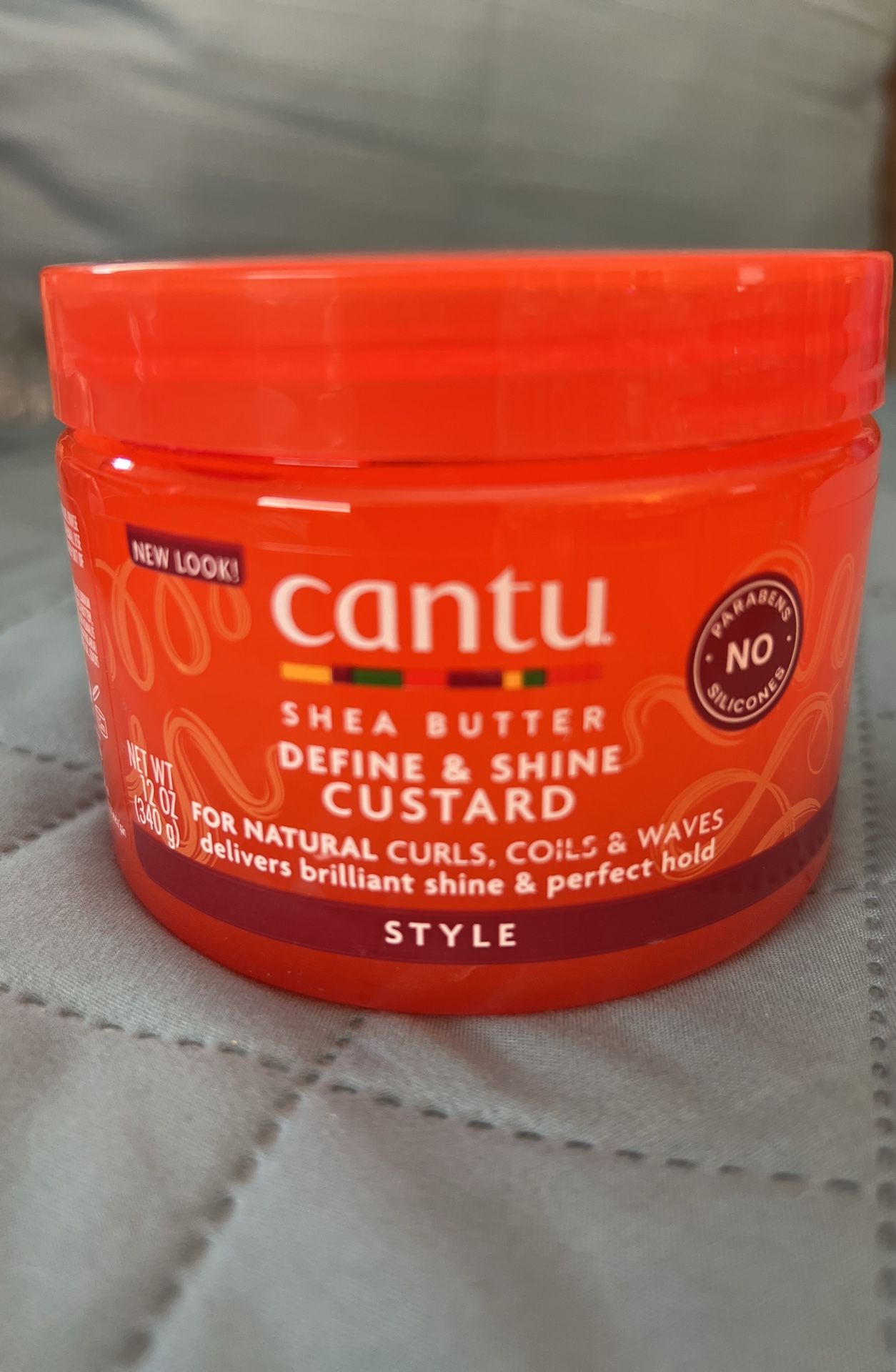 CANTÙ Shea Butter Define & Shine Custard.