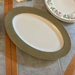 Vintage Sango China Versailles Oval Serving Platter – Green & Gold – Japan